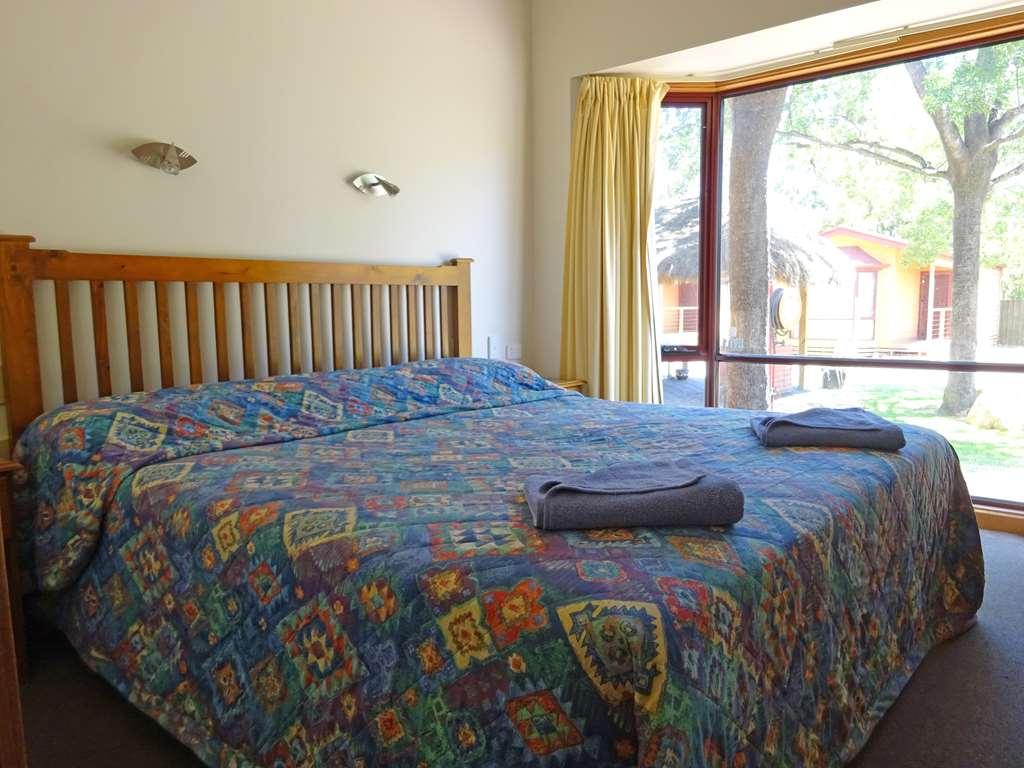 Adelaide Caravan Park - Aspen Holiday Parks Room photo