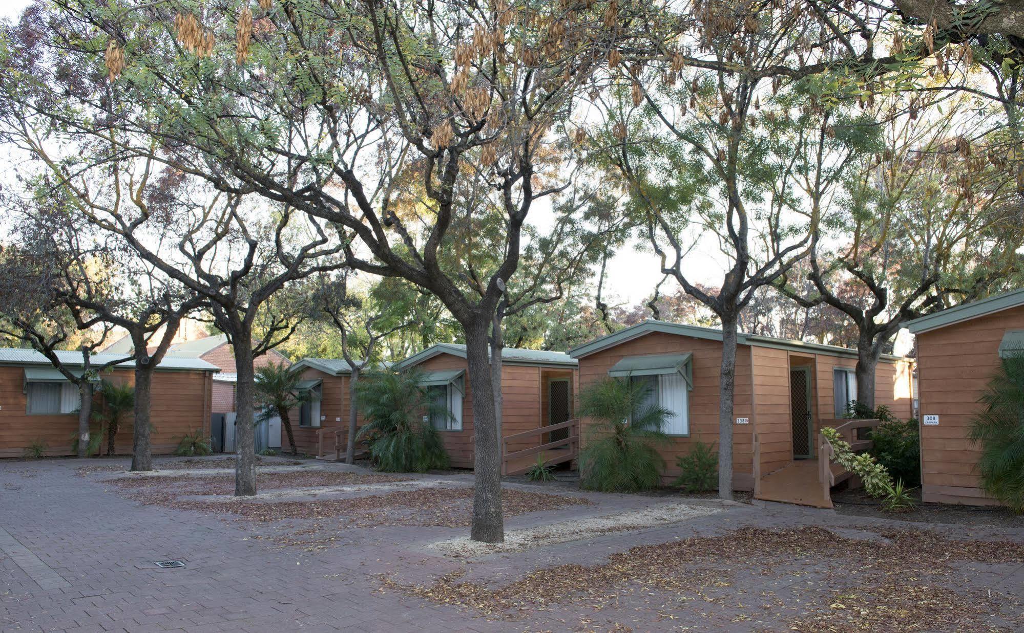 Adelaide Caravan Park - Aspen Holiday Parks Exterior photo